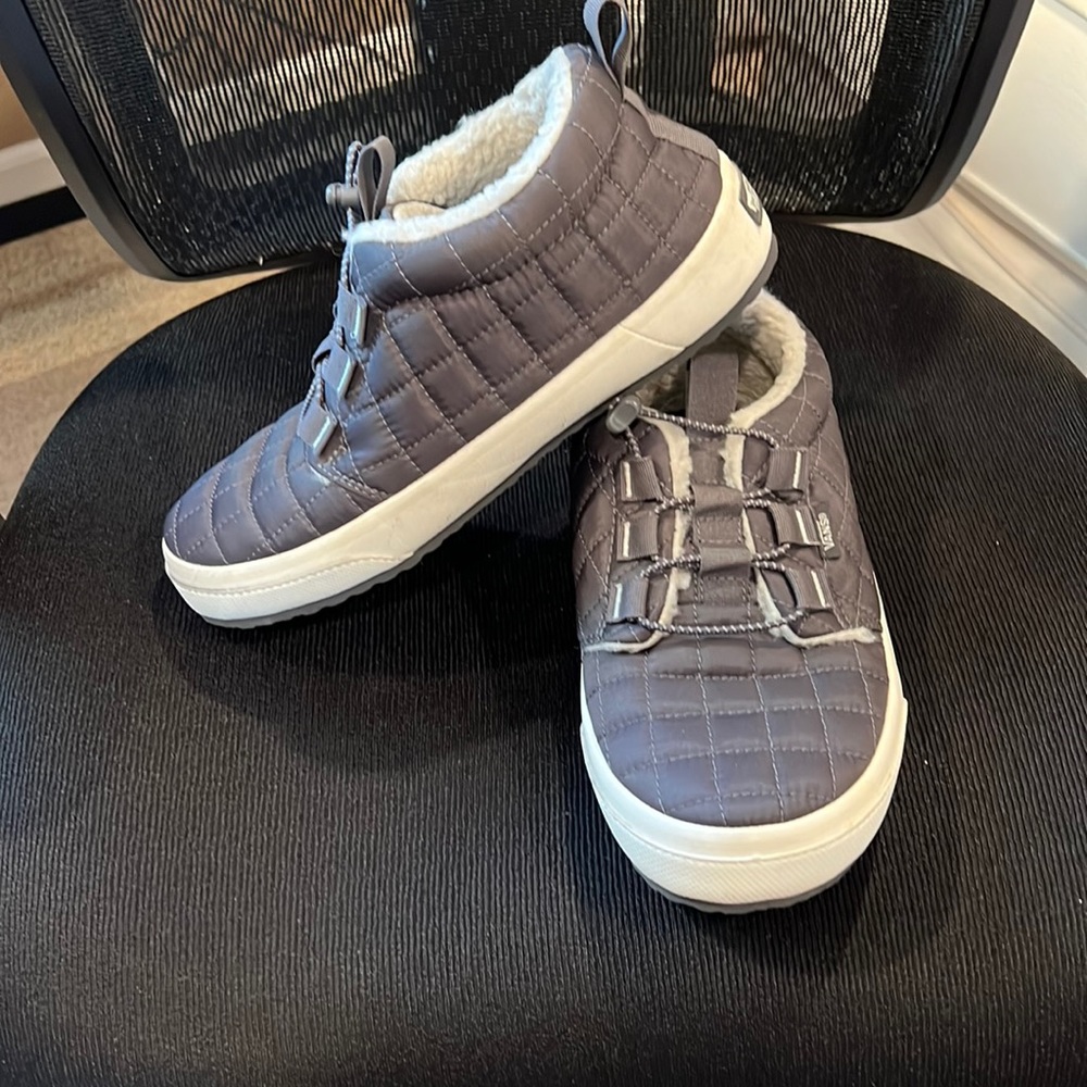 Comfy slip on vans with fleece lining